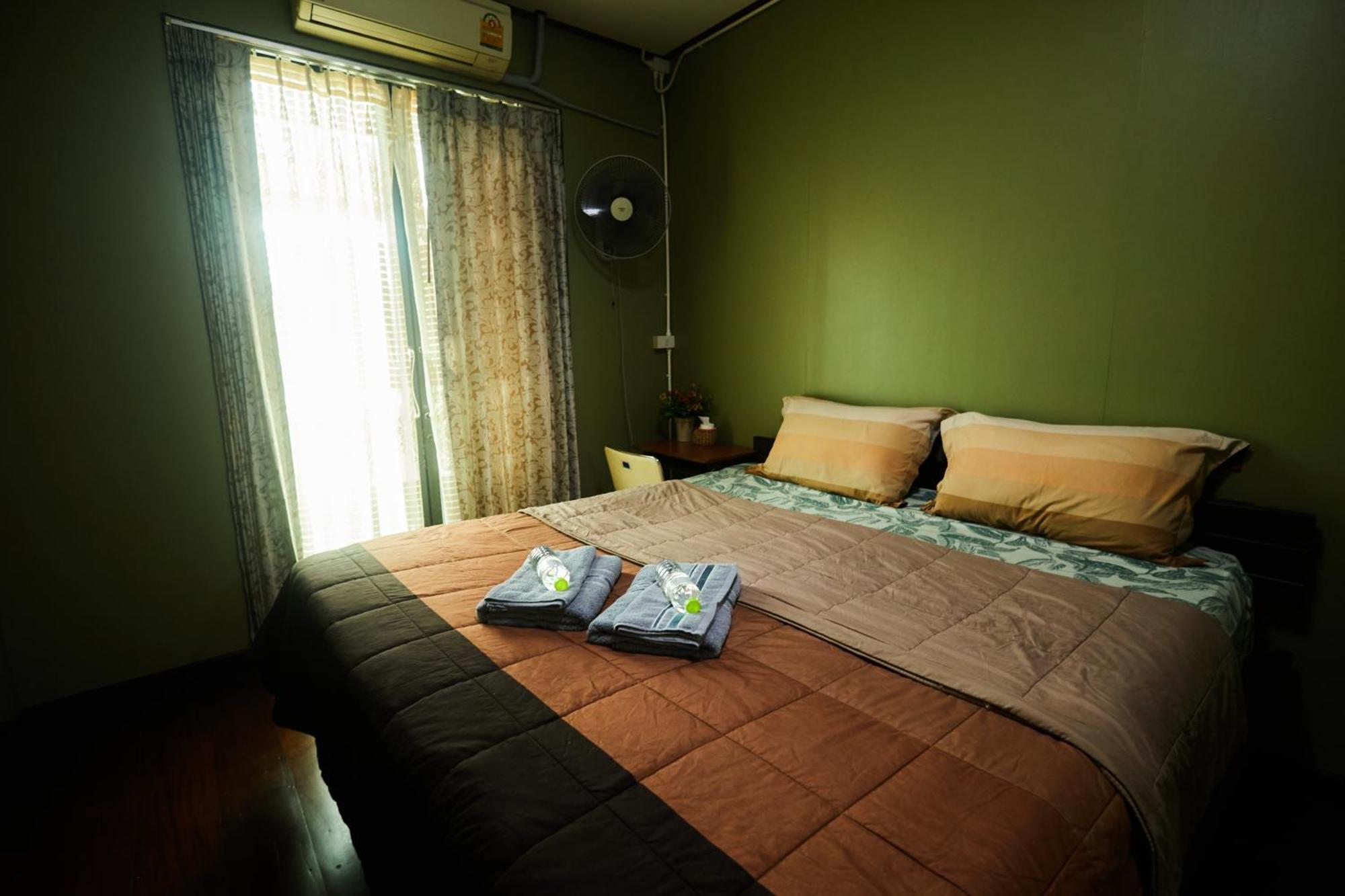 Chommuang Guest House Ayutthaya Pokoj fotografie